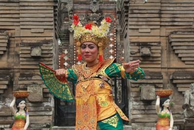 La danza Keong de Legong La danza Keong de Legong