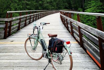 EBIKE Cowichan rail trail & Wine & Food: SIN COLINAS, SIN COCHES ¡Vamos!