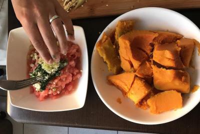 Aprende a cocinar como un local: clase de cocina privada en una casa de Viña del Mar Aprende a cocinar como un local: clase de cocina privada en una casa de Viña del Mar