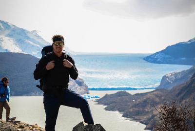 Senderismo al puesto de observación gris