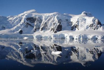 Pernocte en la Antártica Chilena.