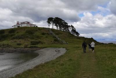 Caminata costera a Faro San Isidro