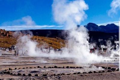 Tour Geyser del Tatio estilo Safari by Grado 10 Tour Geyser del Tatio estilo Safari by Grado 10