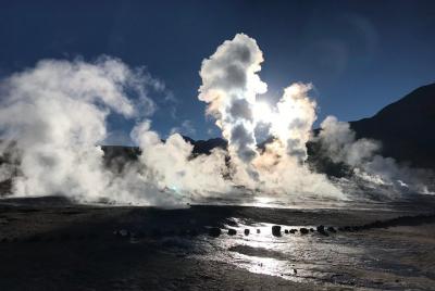 Tour de grupos pequeños a los humedales de Tatio Geysers Machuca Village y Río Putana Tour de grupos pequeños a los humedales de Tatio Geysers Machuca Village y Río Putana