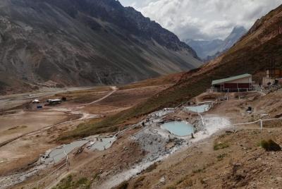 Tour Termas Colina y Cajón del Maipo Full Day, salida desde Santiago Tour Termas Colina y Cajón del Maipo Full Day, salida desde Santiago