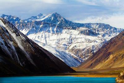 Excursión de un día al Embalse El Yeso del Cajón del Maipo Excursión de un día al Embalse El Yeso del Cajón del Maipo