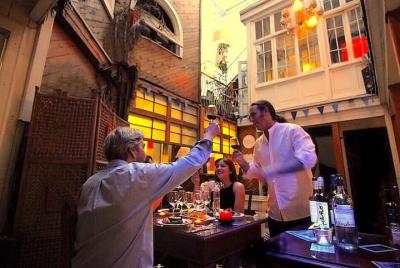 Recorrido privado de día completo con experiencia vinícola en Santiago Recorrido privado de día completo con experiencia vinícola en Santiago