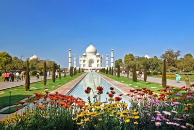 Viaje de 1 día al Taj Mahal y Agra desde Pune con vuelos comerciales de regreso