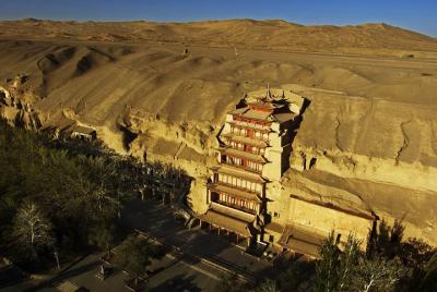 Excursión guiada privada de 4 días a Dunhuang y Guazhou con paseo en camello Excursión guiada privada de 4 días a Dunhuang y Guazhou con paseo en camello