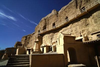 Excursión privada de un día a Dunhuang a las grutas de Yulin y las ruinas de la ciudad de Suoyang Excursión privada de un día a Dunhuang a las grutas de Yulin y las ruinas de la ciudad de Suoyang