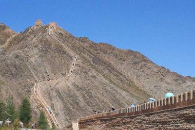 Tour privado de día completo a Jiayuguan y la Gran Muralla de Xuanbi Tour privado de día completo a Jiayuguan y la Gran Muralla de Xuanbi