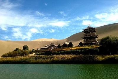 Tour privado de 3 días por la Ruta de la Seda, que incluye Dunhuang y Jiayuguan Tour privado de 3 días por la Ruta de la Seda, que incluye Dunhuang y Jiayuguan