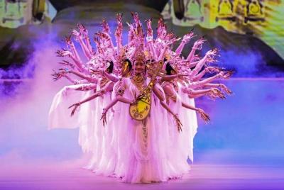 La gira de arte budista de Dunhuang con el show de la ruta de la seda incluye cena La gira de arte budista de Dunhuang con el show de la ruta de la seda incluye cena