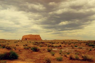 Excursión privada de un día con todo incluido al paso de Jade Gate, la dinastía Han Great Wall Ruin y la ciudad fantasma de Dunhuang Excursión privada de un día con todo incluido al paso de Jade Gate, la dinastía Han Great Wall Ruin y la ciudad fantasma de Dunhuang