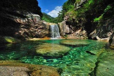 Excursión privada de medio día con todo incluido al valle Esmeralda y espectáculo Huiyun: sin compras