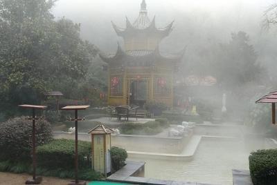 Excursión nocturna privada con todo incluido de la cocina de Hui y las aguas termales de Huangshan: sin compras