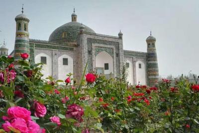 Tour de 7 días por el camino de la seda desde Kashgar a Dunhuang, Jiayuguan Tour de 7 días por el camino de la seda desde Kashgar a Dunhuang, Jiayuguan