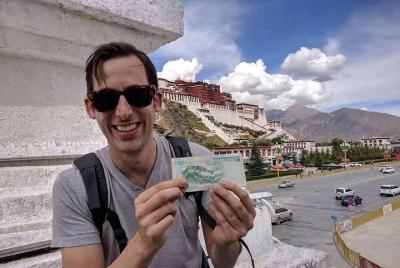 Excursión de 4 días a la ciudad clásica de Lhasa en grupos pequeños desde Qingdao Excursión de 4 días a la ciudad clásica de Lhasa en grupos pequeños desde Qingdao