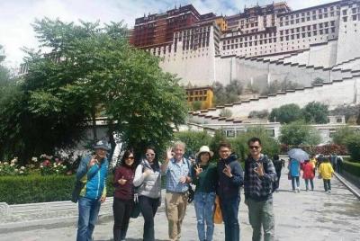 Excursión grupal esencial de 4 días a Lhasa City que incluye hotel y cena de bienvenida Excursión grupal esencial de 4 días a Lhasa City que incluye hotel y cena de bienvenida