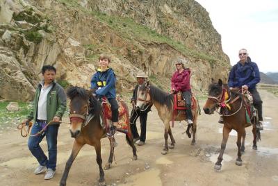 Recorrido panorámico de nueve días por el Tíbet: la ciudad sagrada de Lhasa + campamento base del Everest + Shenghu Namco Recorrido panorámico de nueve días por el Tíbet: la ciudad sagrada de Lhasa + campamento base del Everest + Shenghu Namco