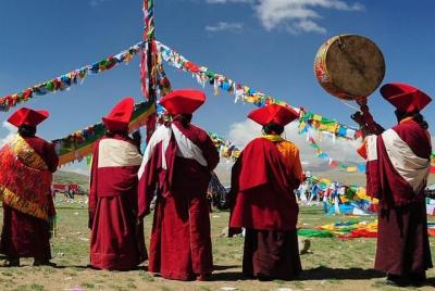 13 días Lhasa Mt.EBC Mt. Kailash Kathmandu Group Tour 13 días Lhasa Mt.EBC Mt. Kailash Kathmandu Group Tour