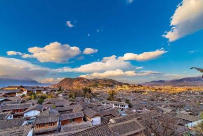 Excursión privada de 2 días a Lijiang Highlights desde Dali: casco antiguo, montaña nevada y más Excursión privada de 2 días a Lijiang Highlights desde Dali: casco antiguo, montaña nevada y más