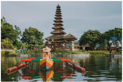 Excursión privada de un día a las tierras altas del norte de Bali con el templo Tanah Lot Excursión privada de un día a las tierras altas del norte de Bali con el templo Tanah Lot