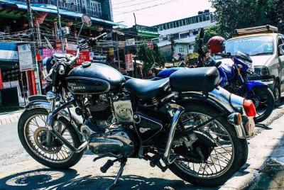 Alquiler Royal Enfield en Kochi Alquiler Royal Enfield en Kochi