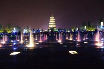 Cena privada de 3 horas en Xi Cena privada de 3 horas en Xi'an con espectáculo de la fuente de la Gran Pagoda del Ganso Salvaje