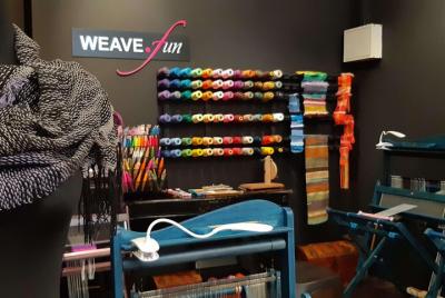 Tejer una montaña rusa @MidValley MegaMall