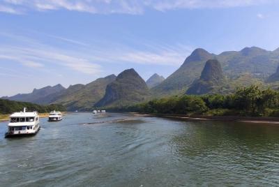 Excursión de día completo por el río Li desde Yangshuo a Yangdi con el conductor de habla inglesa Excursión de día completo por el río Li desde Yangshuo a Yangdi con el conductor de habla inglesa