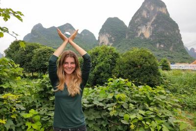 Ciclismo de campo + Paseo en barco de bambú por el río Li + Impresión Sanjie Liu