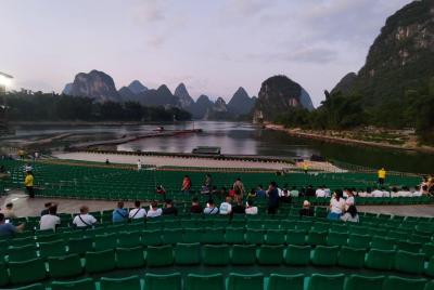 Liusanjie Light Show con traslado privado de ida y vuelta desde el hotel Xingping Liusanjie Light Show con traslado privado de ida y vuelta desde el hotel Xingping