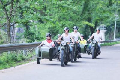 Excursión privada de medio día: recorrido en sidecar Yangshuo desde el hotel Yangshuo Excursión privada de medio día: recorrido en sidecar Yangshuo desde el hotel Yangshuo