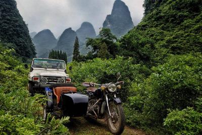 WILD COMBO: tour privado en la naturaleza en jeep y sidecar WILD COMBO: tour privado en la naturaleza en jeep y sidecar