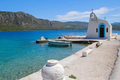 Explora el lago azul y el templo de Hera Explora el lago azul y el templo de Hera