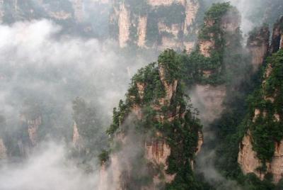 Excursión privada de un día al Parque Nacional Zhangjiajie y la montaña Tianzi Excursión privada de un día al Parque Nacional Zhangjiajie y la montaña Tianzi