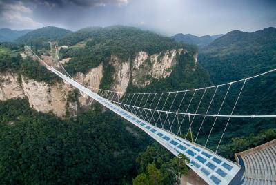 Excursión privada de un día a Zhangjiajie: Grand Canyon Glass Bridge y Baofeng Lake Excursión privada de un día a Zhangjiajie: Grand Canyon Glass Bridge y Baofeng Lake