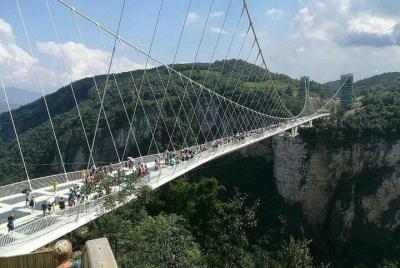 Excursión privada de un día al Gran Cañón de Zhangjiajie y al puente de cristal y al lago Baofeng Excursión privada de un día al Gran Cañón de Zhangjiajie y al puente de cristal y al lago Baofeng