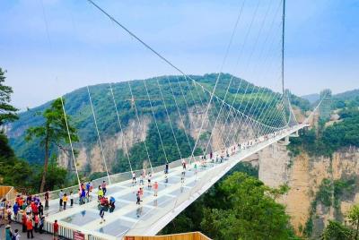 Excursión privada a la montaña Tianzi y al puente de cristal desde Zhangjiajie Excursión privada a la montaña Tianzi y al puente de cristal desde Zhangjiajie