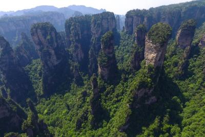 Paquete combinado privado de 2 días: Zhangjiajie Avatar y Glass Bridge del Gran Cañón Paquete combinado privado de 2 días: Zhangjiajie Avatar y Glass Bridge del Gran Cañón