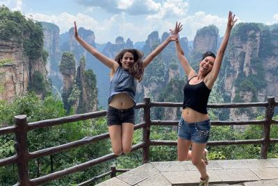 Tour de 3 días por lo más destacado de Zhangjiajie con puente de cristal (posada destacada seleccionada a mano) Tour de 3 días por lo más destacado de Zhangjiajie con puente de cristal (posada destacada seleccionada a mano)