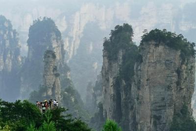 Tour privado de 4 días y 3 noches a Zhangjiajie Highlights