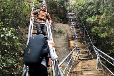 Excursión de senderismo de 4 días al Parque Nacional Zhangjiajie (posada destacada seleccionada a mano) Excursión de senderismo de 4 días al Parque Nacional Zhangjiajie (posada destacada seleccionada a mano)