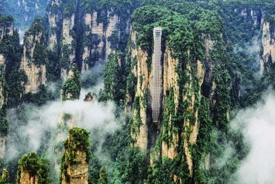 Excursión privada de 3 días a Zhangjiajie con puente de cristal, colina Avatar y montaña Tianmen Excursión privada de 3 días a Zhangjiajie con puente de cristal, colina Avatar y montaña Tianmen