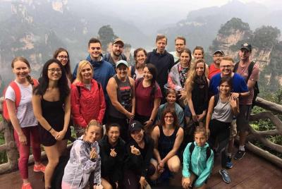 4 días de Zhangjiajie Nature & Chat con Collage Student (Classical Boutique Hotel) 4 días de Zhangjiajie Nature & Chat con Collage Student (Classical Boutique Hotel)
