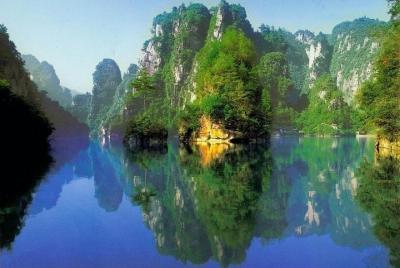 1 Dias Zhangjiajie Natural Beauty Tour con el lago Baofeng 1 Dias Zhangjiajie Natural Beauty Tour con el lago Baofeng