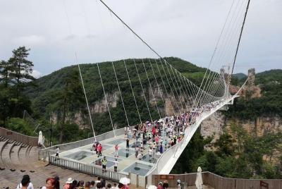Zhangjiajie Tour privado del día del Gran Cañón con almuerzo Zhangjiajie Tour privado del día del Gran Cañón con almuerzo