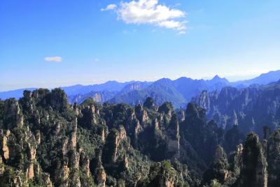 1 día de exploración privada del Parque Nacional ZJJ con hotel en Yangjiajie (estándar) 1 día de exploración privada del Parque Nacional ZJJ con hotel en Yangjiajie (estándar)