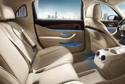 Salida de traslado privado de San Petersburgo al aeropuerto de Pu